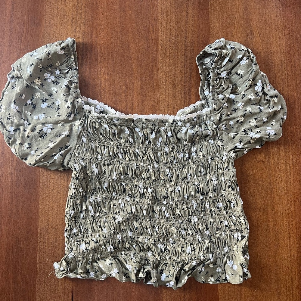 Zara Smocked Green Short Sleeve Top